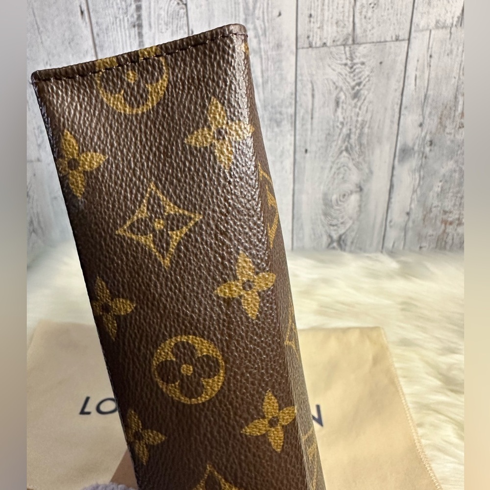LOUIS VUITTON monogram toiletry GM - Picture 14 of 17